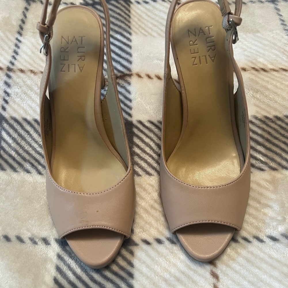 Women's Tan Peep-Toe Slingback Shoes